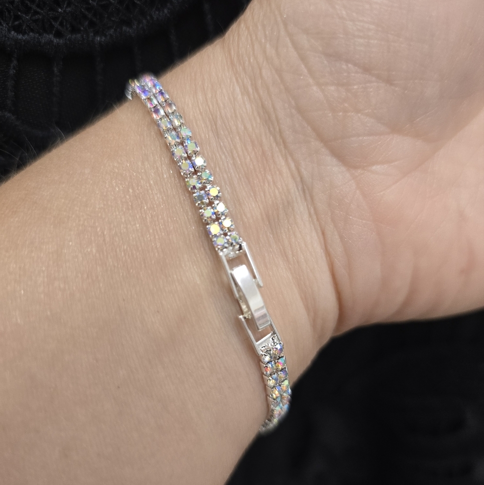 Elegant Silver‎ Bracelet with Multicolor Accents - Picture 2 of 3